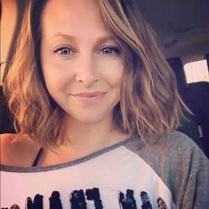 Meet your Posher, Laurie